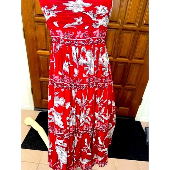 - White House Black Market Strapless Fit & Flare Dress Red Paisley Size 4 - Picture 15 of 15